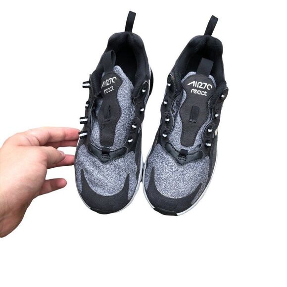 NIKE Air Max 270 React Black Vast Grey Size 4 - Picture 14 of 16